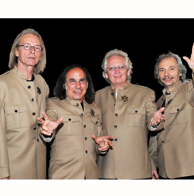 THE FREE BIRDS 2010